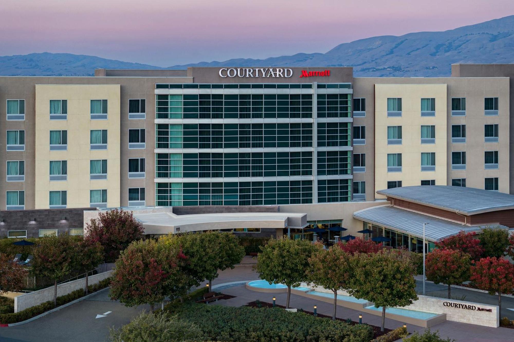 Courtyard By Marriott San Jose North/ Silicon Valley São José Exterior foto
